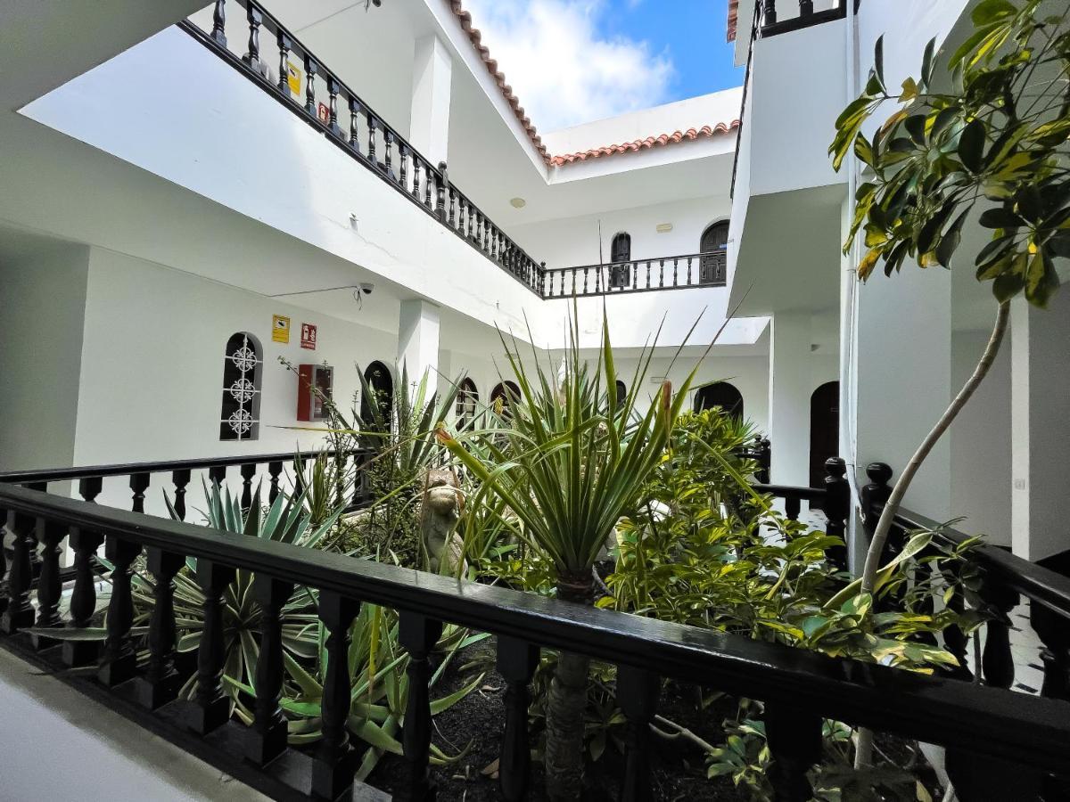 Central House Corralejo Exterior photo